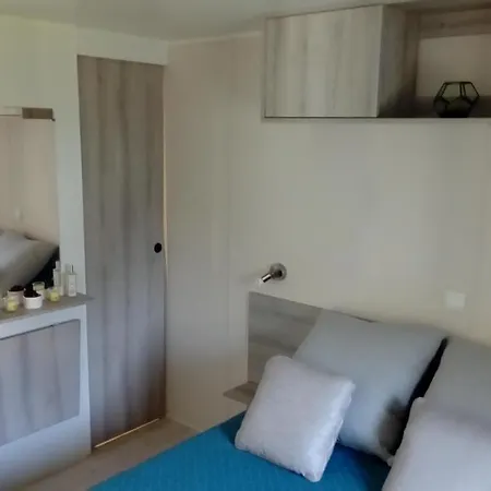 Campsite Camping Le Montourey Azur 78 *