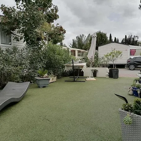 Campsite Camping Le Montourey Azur 78 Frejus